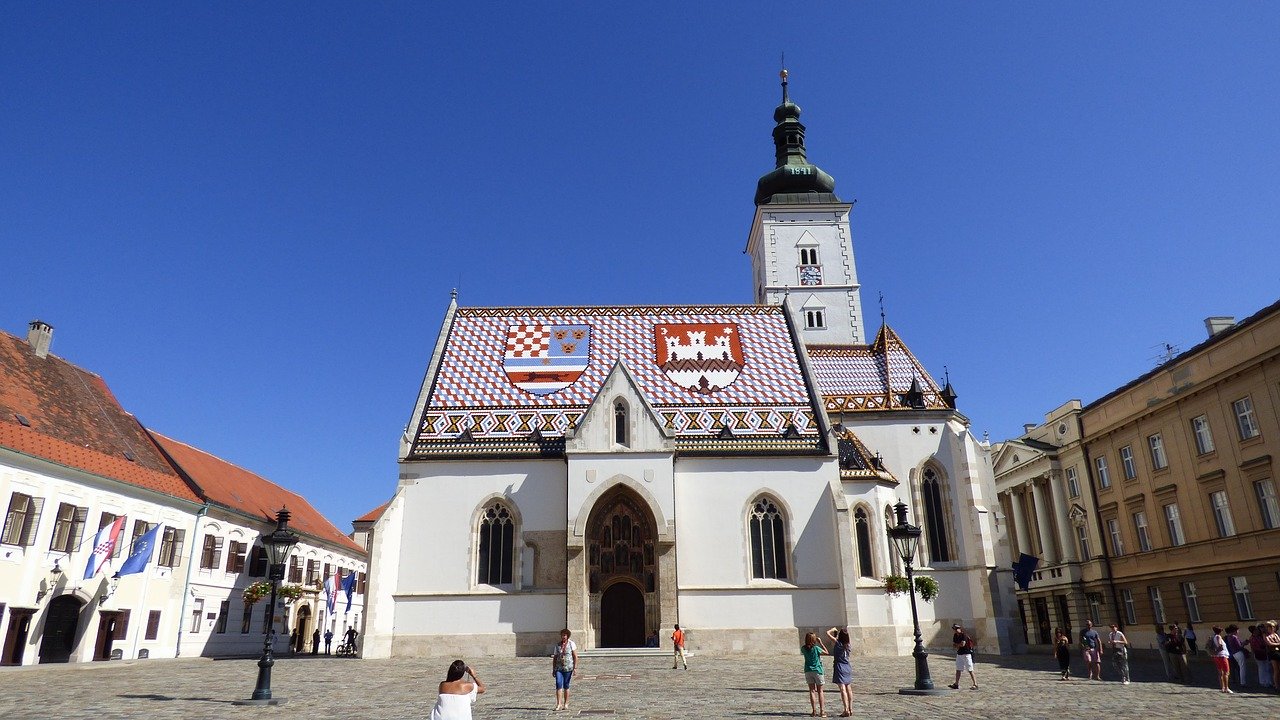 Na slici je prikazana crkva sv. Marka u Zagrebu.