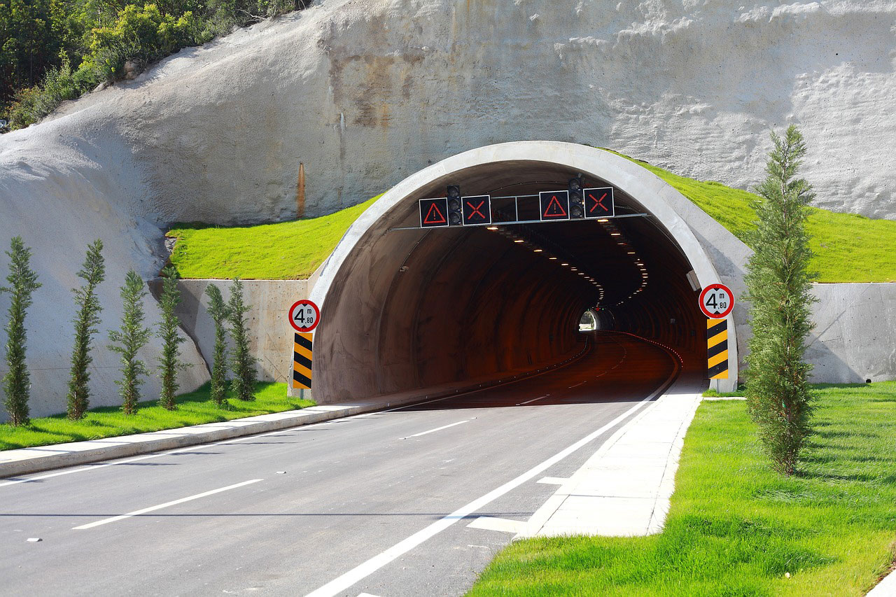 Slika tunela.