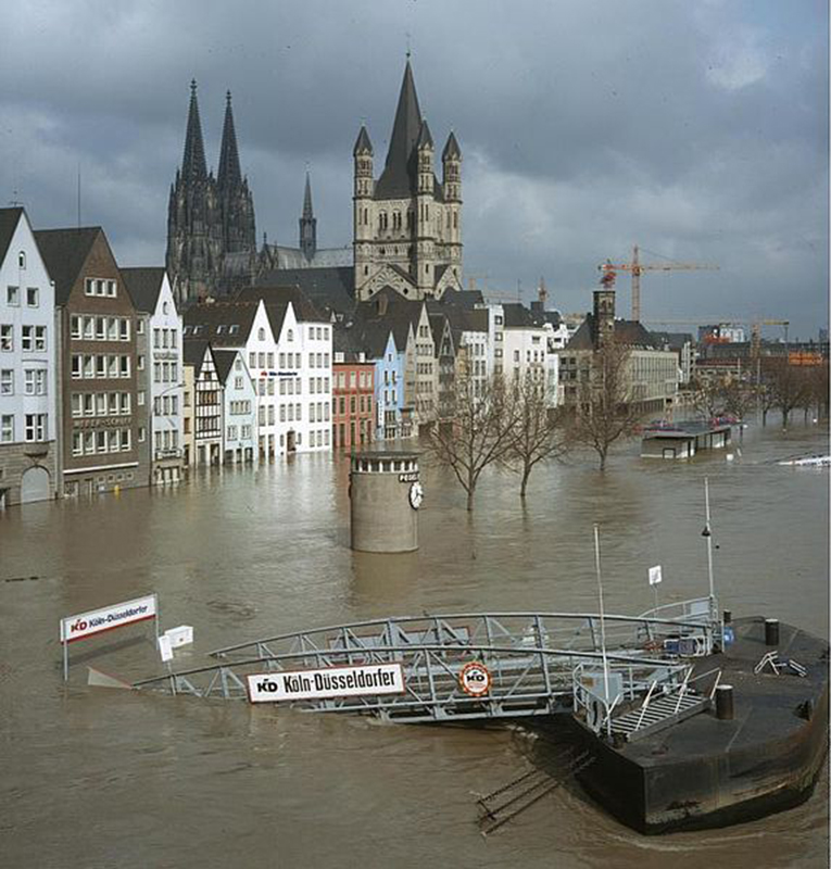Na fotografiji se nalazi poplavljeni grad Köln.