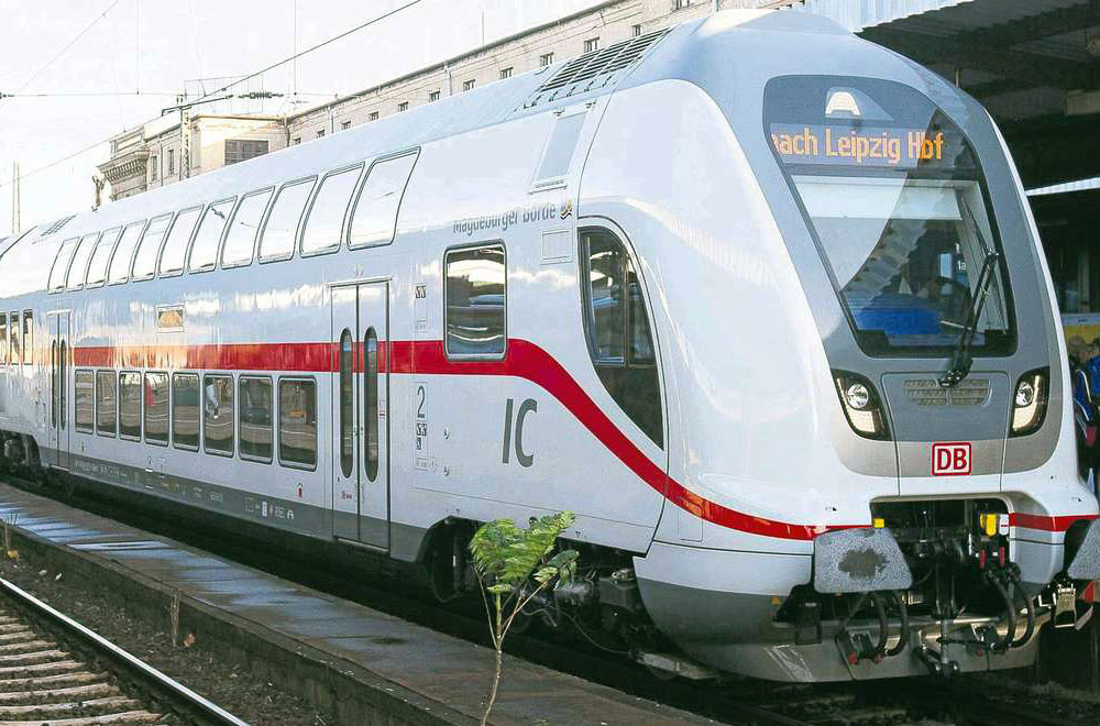Slika prikazuje Inter City vlak Njemačke željeznice.