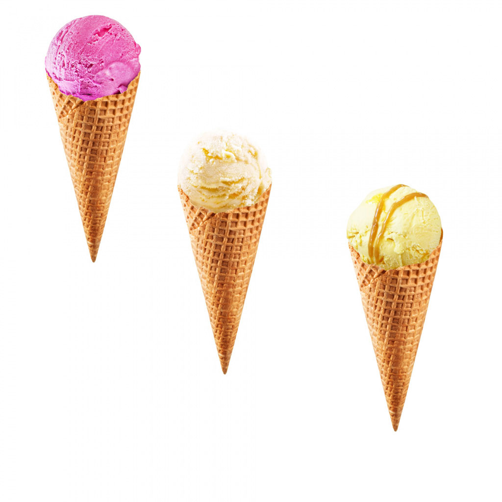 Na slici su prikazana tri korneta sladoleda