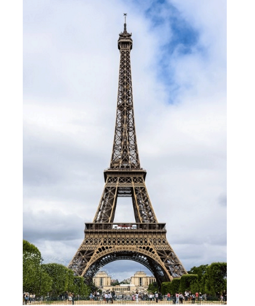 Slika prikazuje osnosimetričnu građevinu - Eiffelov toranj.