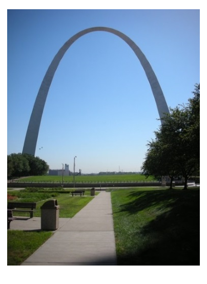 Fotografija prikazuje St. Louis Arch, SAD.